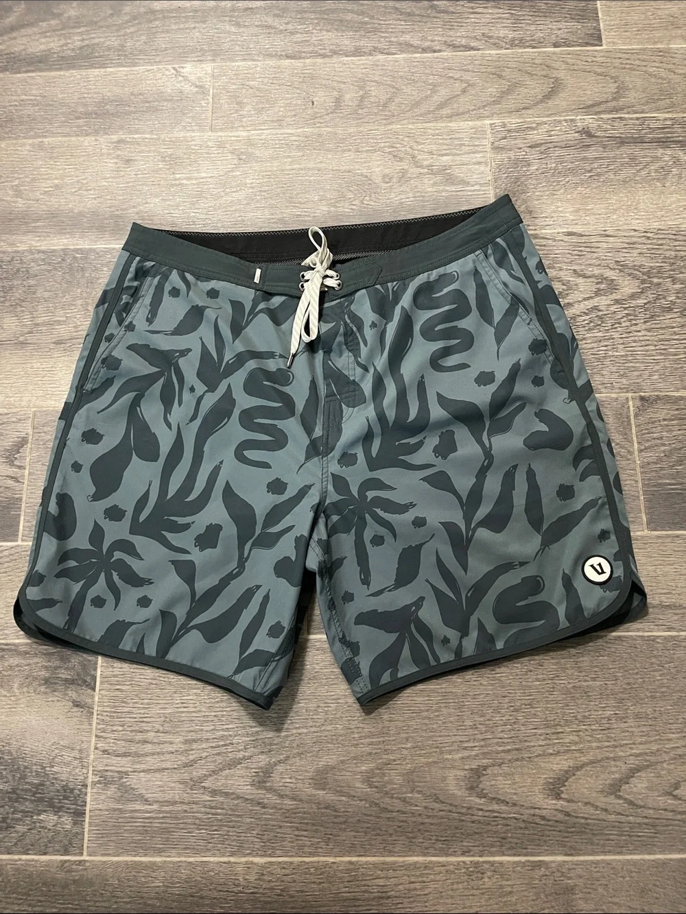 Vuori Cruise Green Patterned Swim Board Shorts